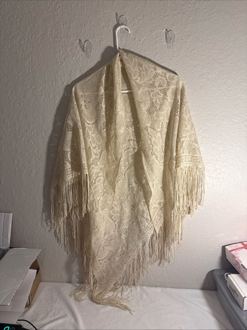 Vintage Lace Floral Fringe Gold Piano Shawl Boho Granny Cottage - Picture 2 of 7